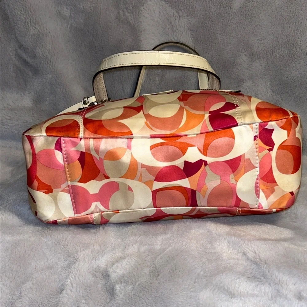COACH F23970 Mia Daisy Kaleidoscope Purse